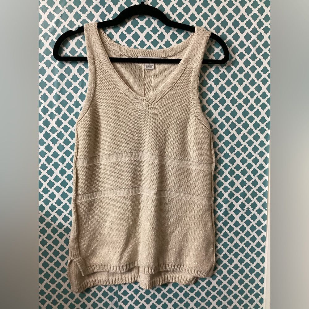 Liz Claiborne Women's Cream knitted Tank top size medium